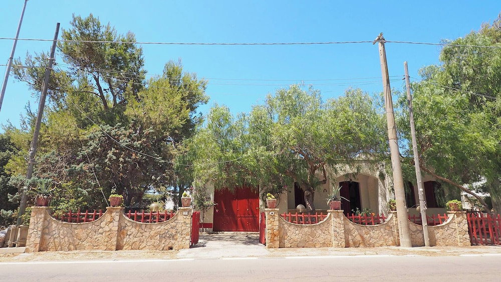 Hotel Villa Leda In Marina Di Mancaversa