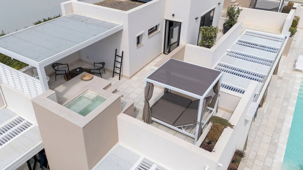 Hotel Kalinifta Rooms Luxury Style