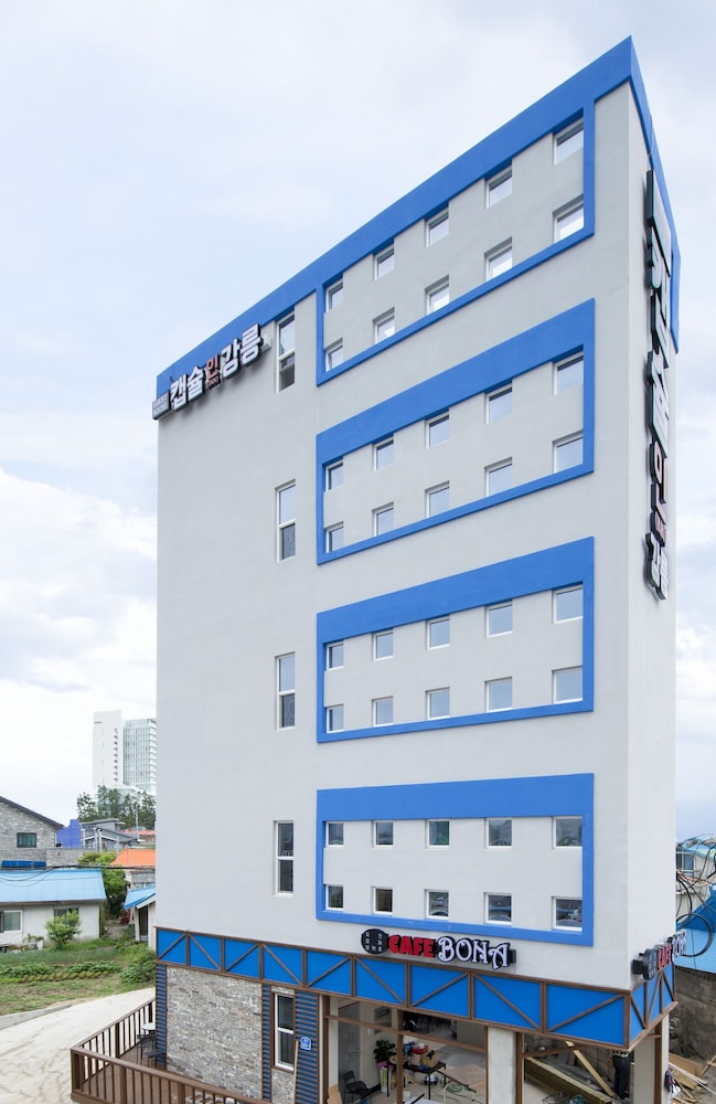 Hotel Capsule In Gangneung - Hostel
