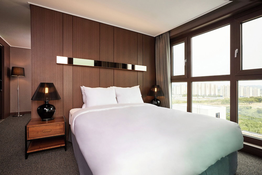 Hotel Jinju Raon Stay In Perla