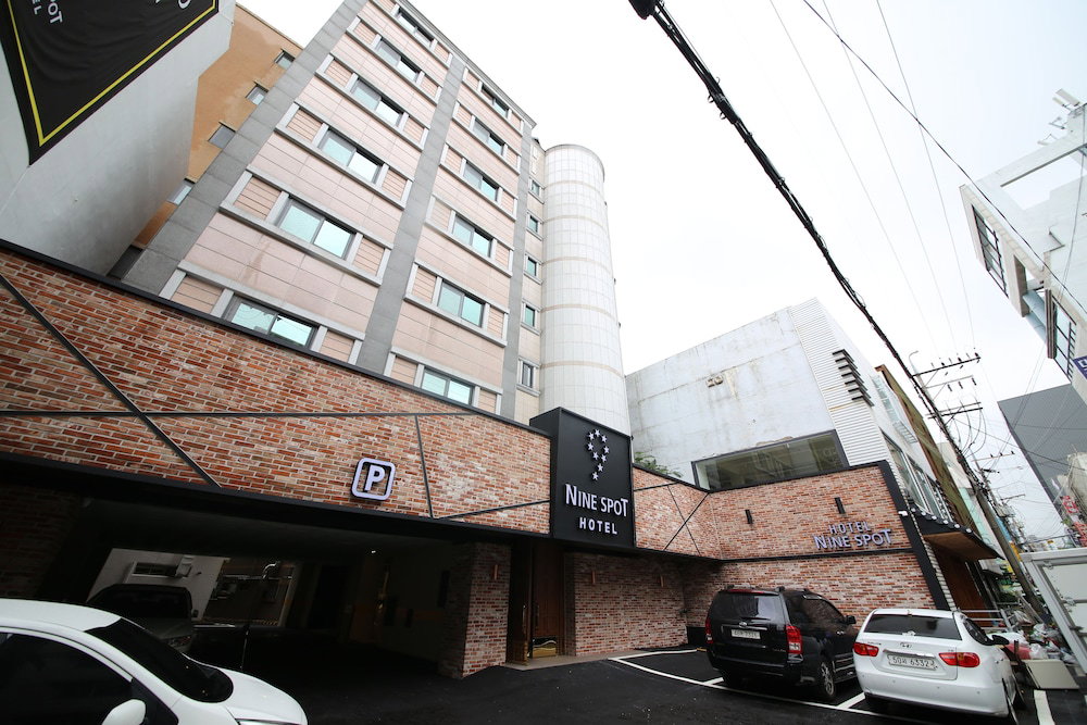 Hotel Ninespot Hotel