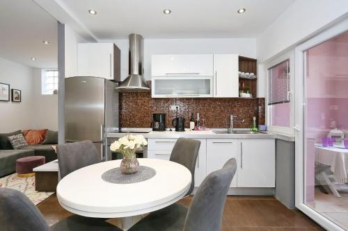 Hotel Apartments Mediteranea 1