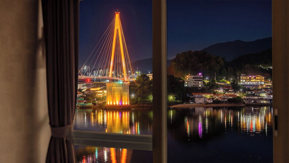 Hotel Yeosu Janggun Island Pension