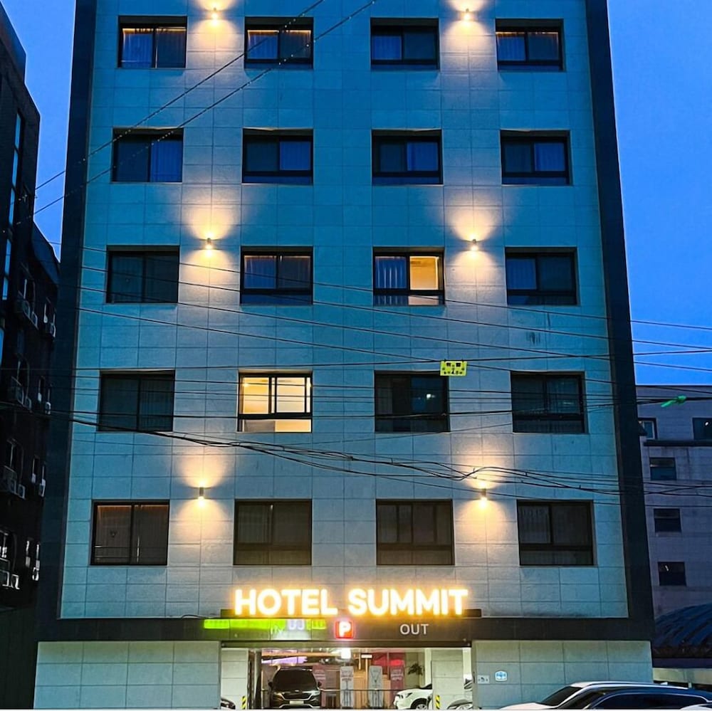 Hotel Hotel Summit