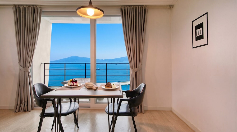 Hotel Yeosu Harushimpyo Pension