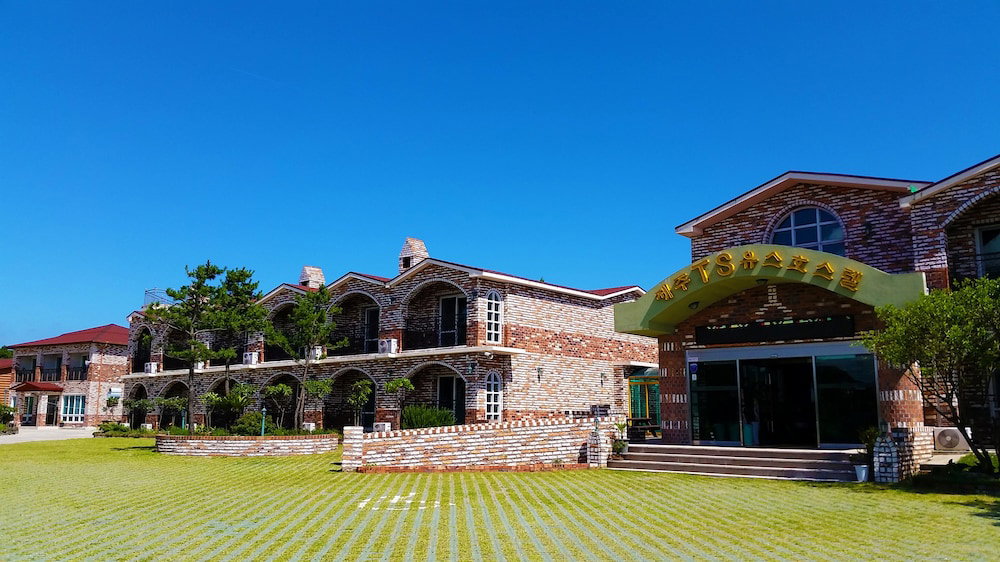 Hotel Jeju Ts Youthhostel Resort