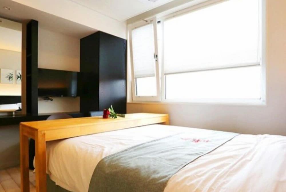 Hotel 216 Dong Jeju Swiss Village
