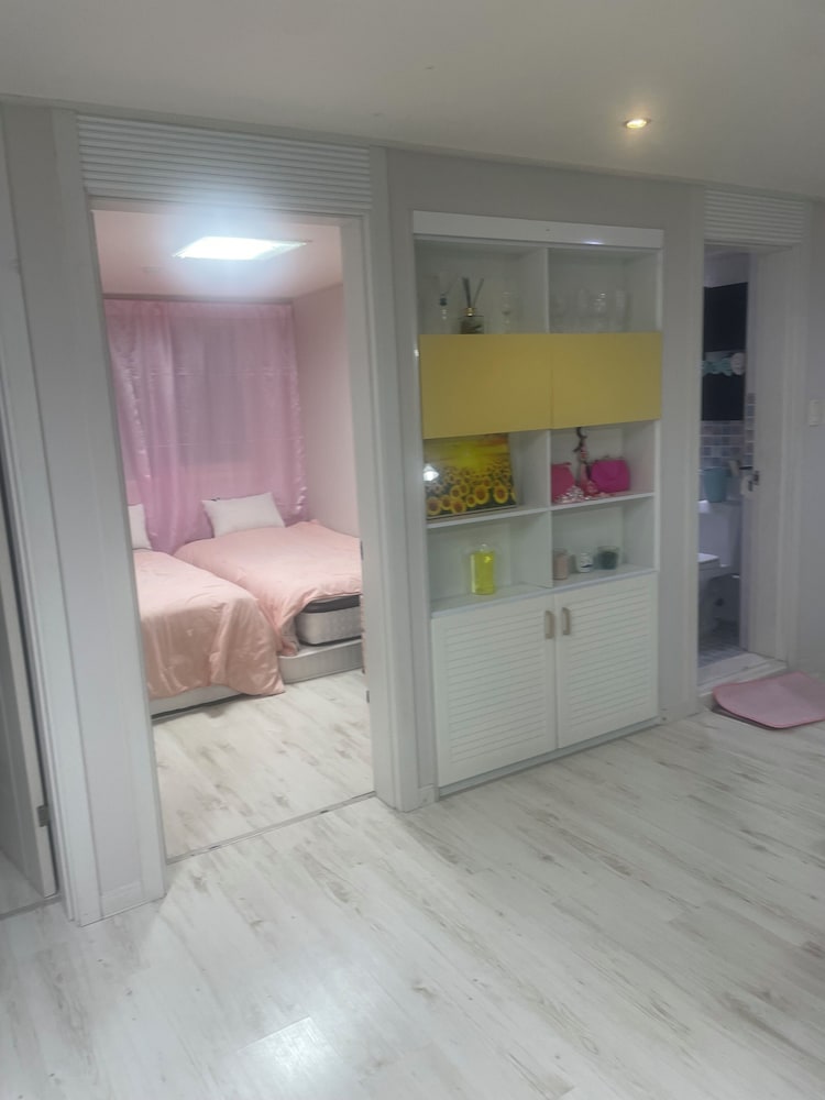 Hotel Lucky Guesthouse