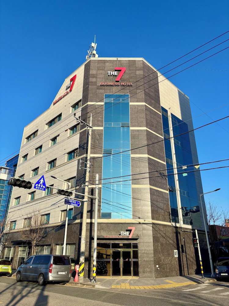Hotel The 7 Business Hotel