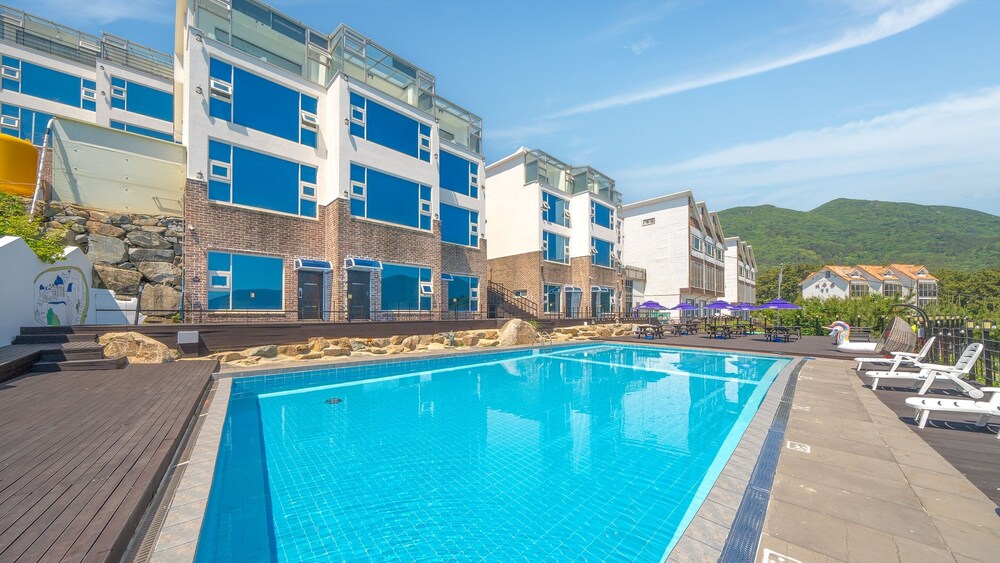 Hotel Geoje Badageurigo Pension