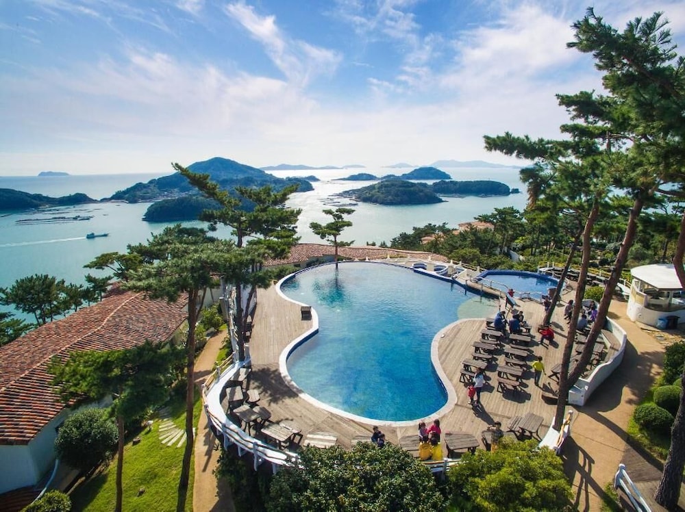 Hotel Club Es Tongyeong Resort