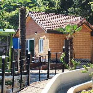 Hotel Pyramid Red Clay Pension cazare Yeosu