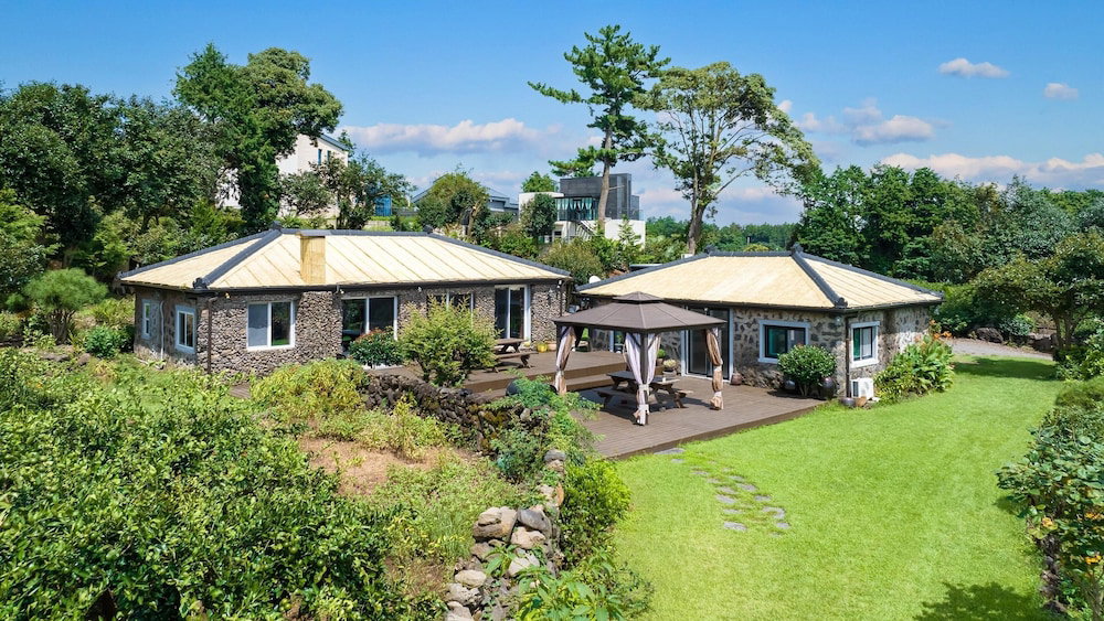 Hotel Jeju Doldamhankil Pension