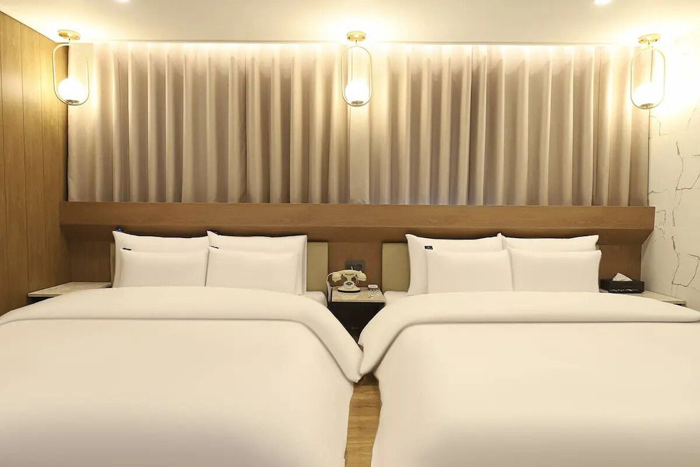 Hotel Rosy Hotel