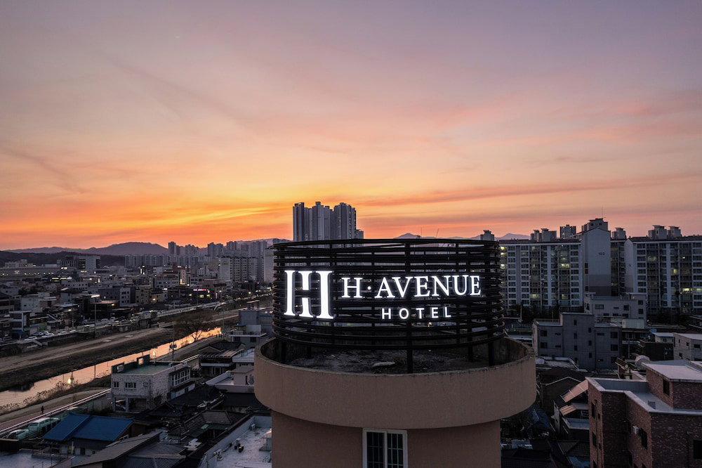 Hotel H Avenue Chuncheon
