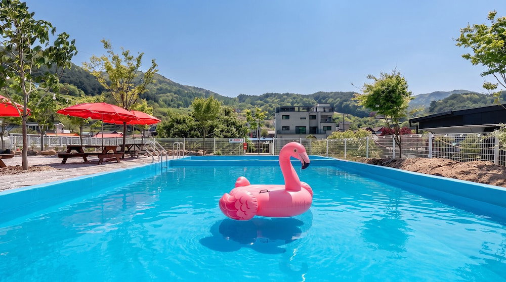 Hotel Muju Land Camping Glamping