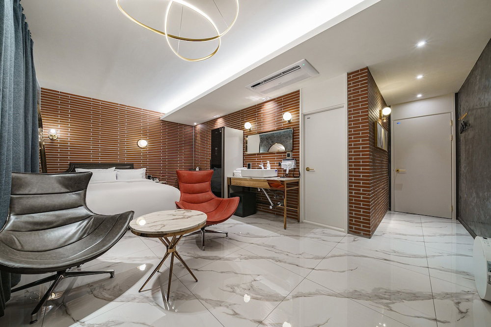 Hotel Brown-Dot Hotel Geomdan