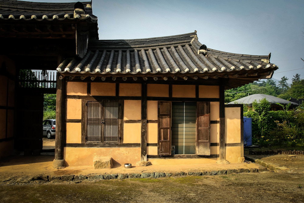 Hotel Yi Jin-Rae's Historic House