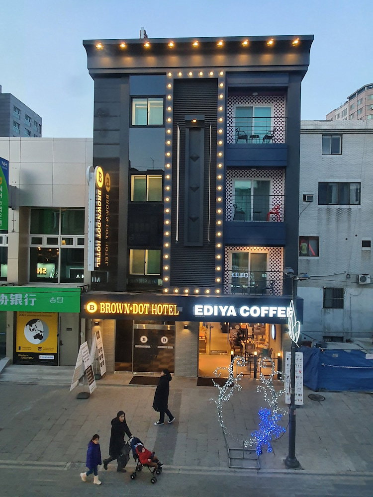 Hotel Brown-Dot Hotel