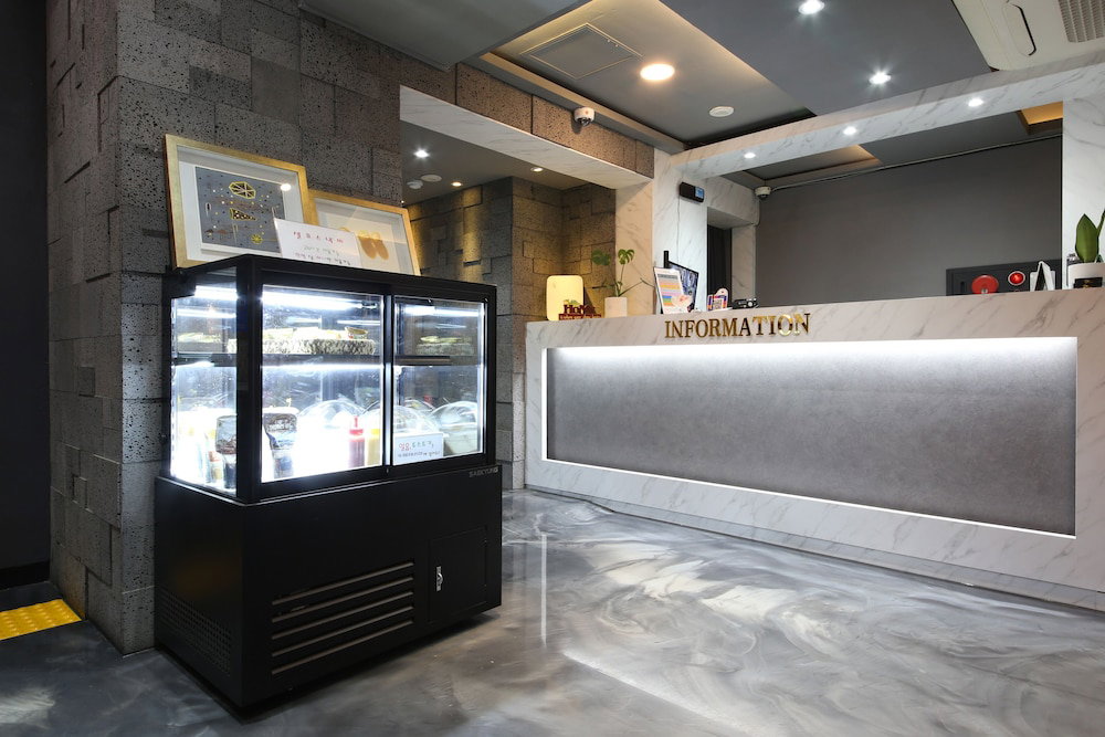 Hotel Z Hotel