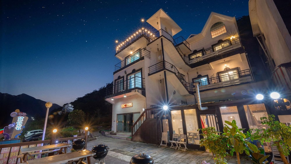 Hotel Gangchon Beautiful Pet House Pension