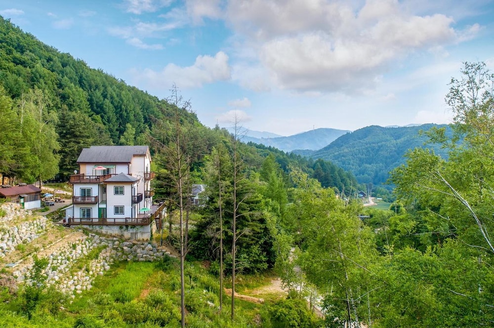 Hotel Pyeongchang Secret Garden Pension