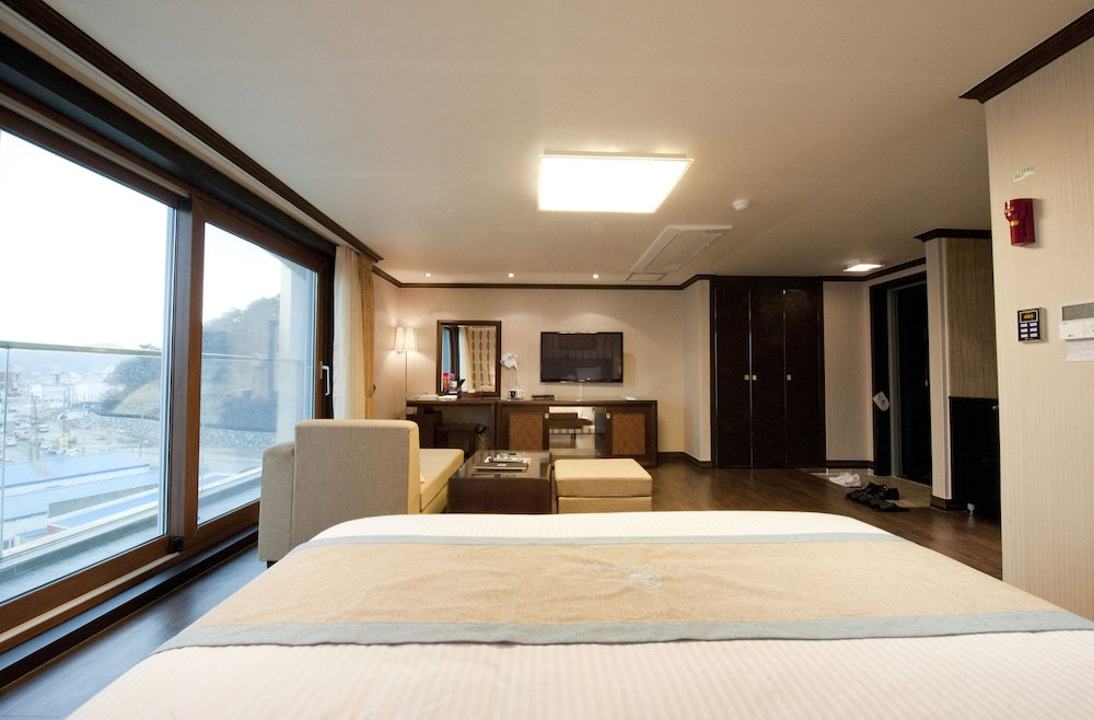 Hotel Tongyeong Anchovy Tourist Hotel
