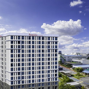 Hotel Ramada By Wyndham Gumi cazare Gumi