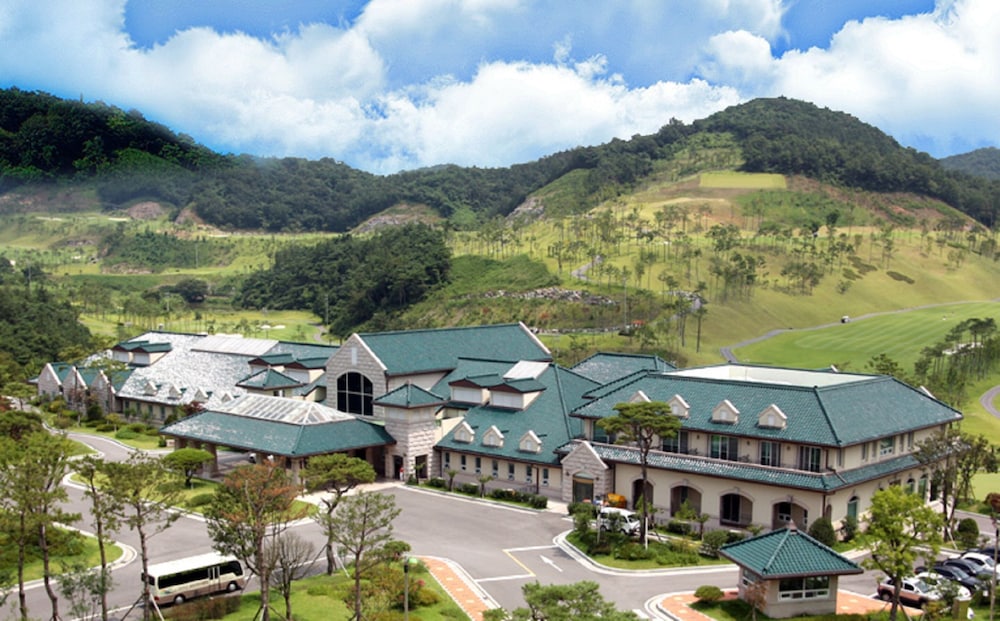 Hotel Happiness Cc Hotel