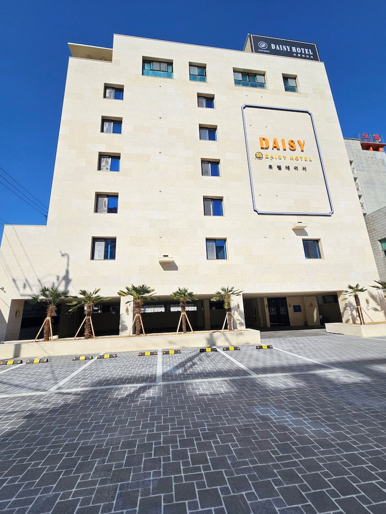 Hotel Daisy Hotel