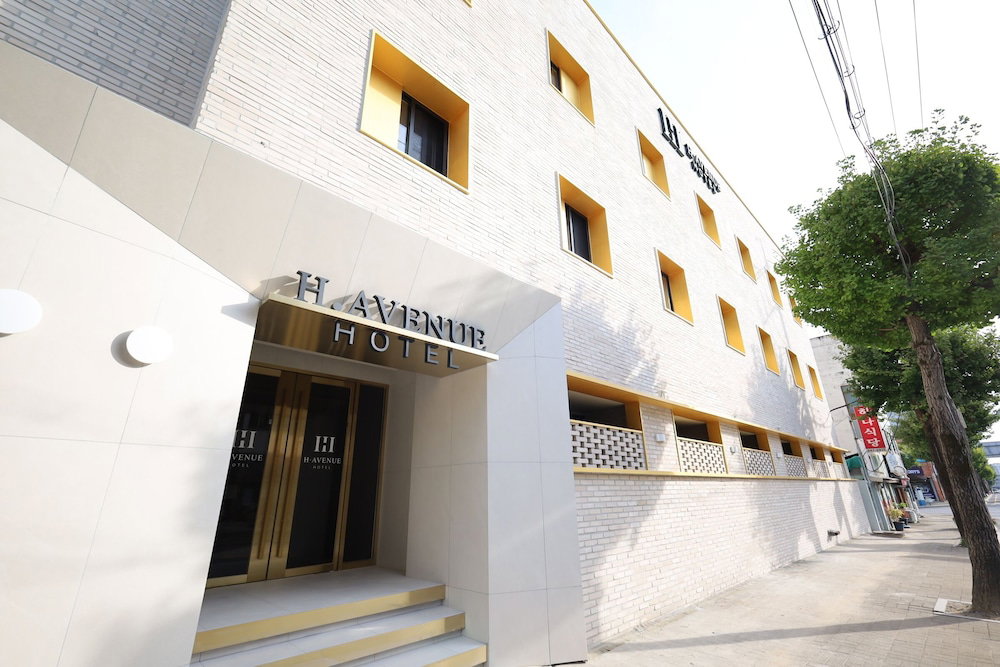 Hotel H Avenue Jecheon Station