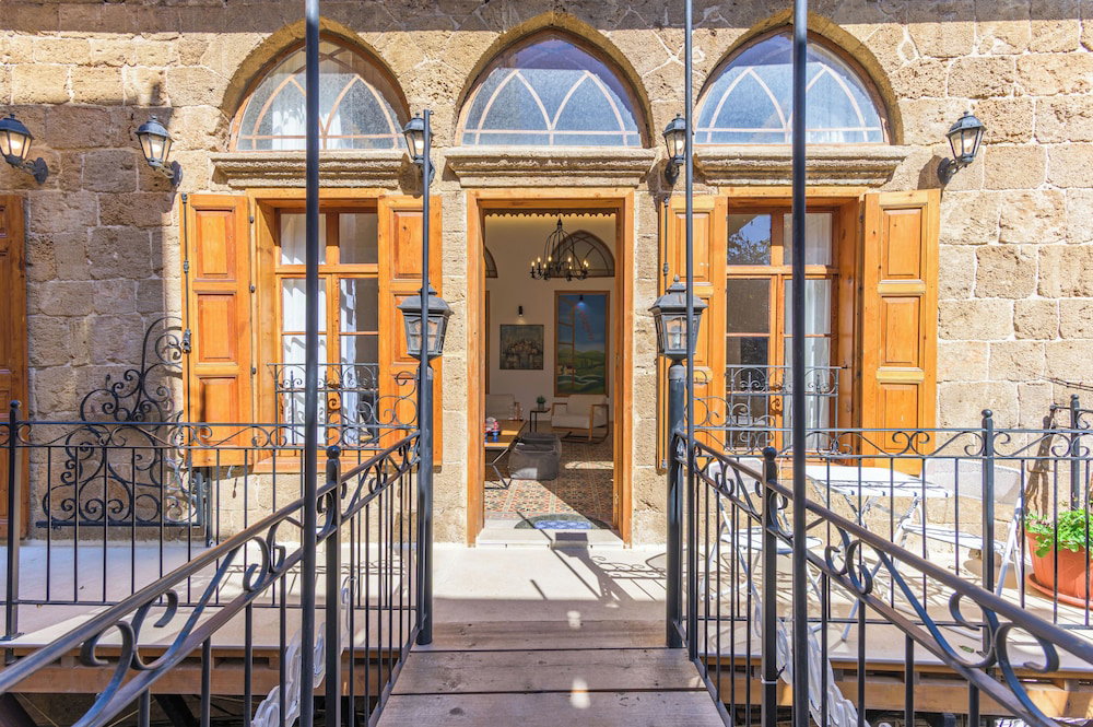 Hotel Les Bougainvilliers Studios In Batroun