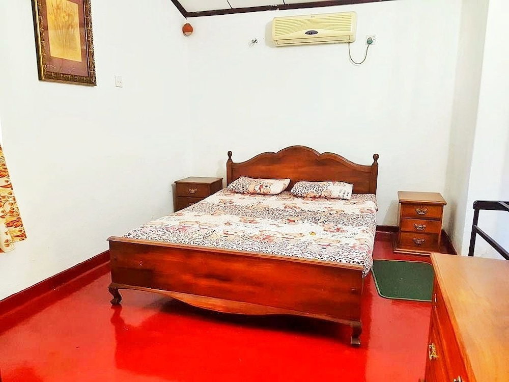 Fernando Residence