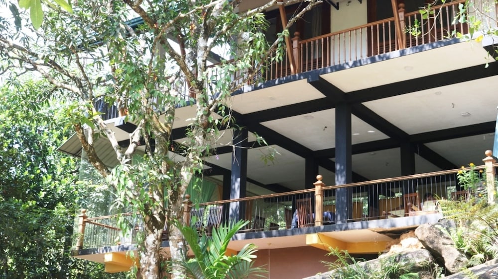 Hotel Birds Paradise Hotel