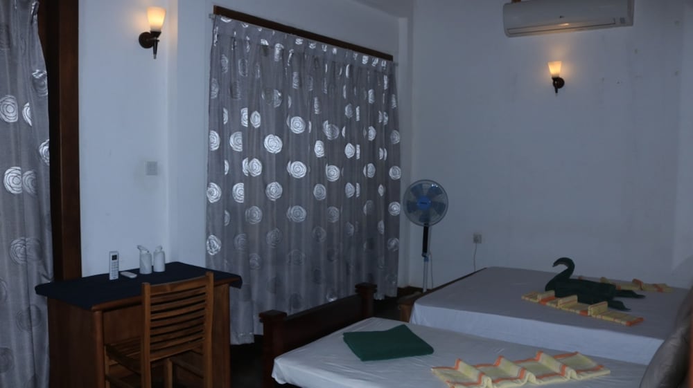 Birds Paradise Hotel