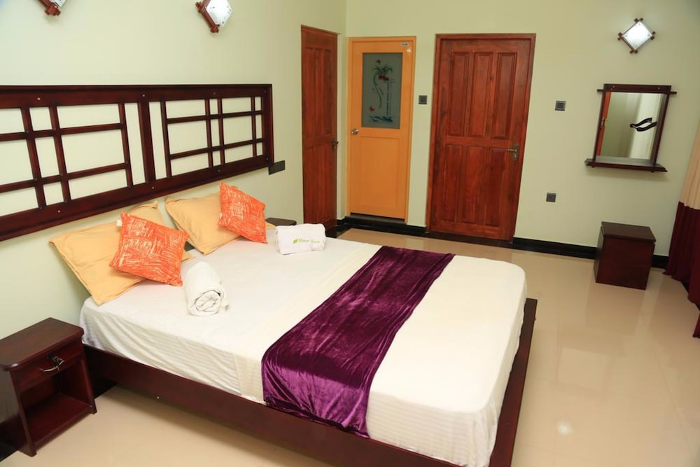 Yala River Face Inn