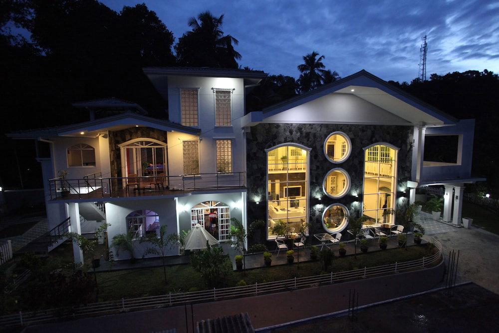 Hotel Ayaana Boutique Hotel