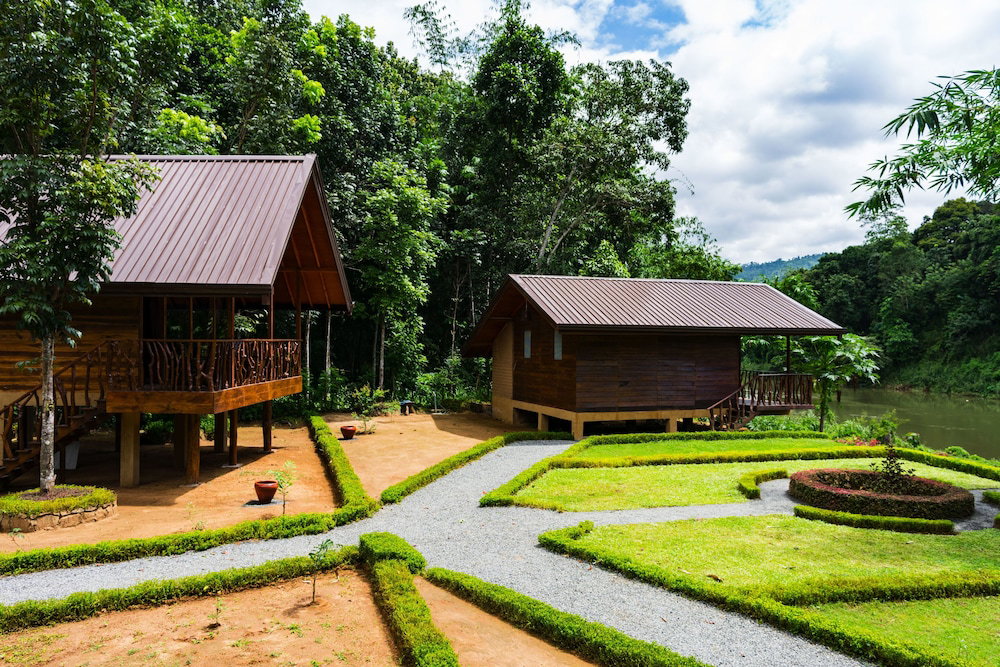 Hotel Kandy Cabana Eco Resort