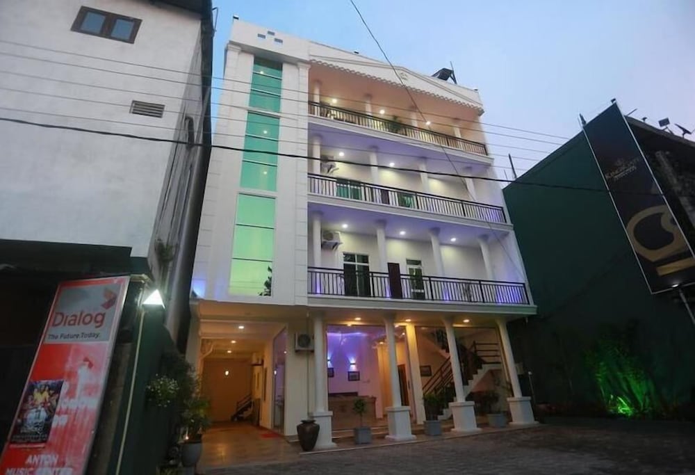 Hotel Kings Gate Airport Transit Hotel