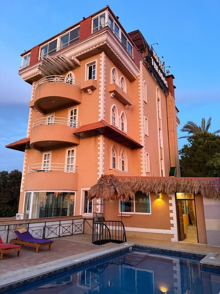 Hotel Theodos Hotel