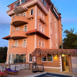 Hotel Theodos Hotel cazare Batroun