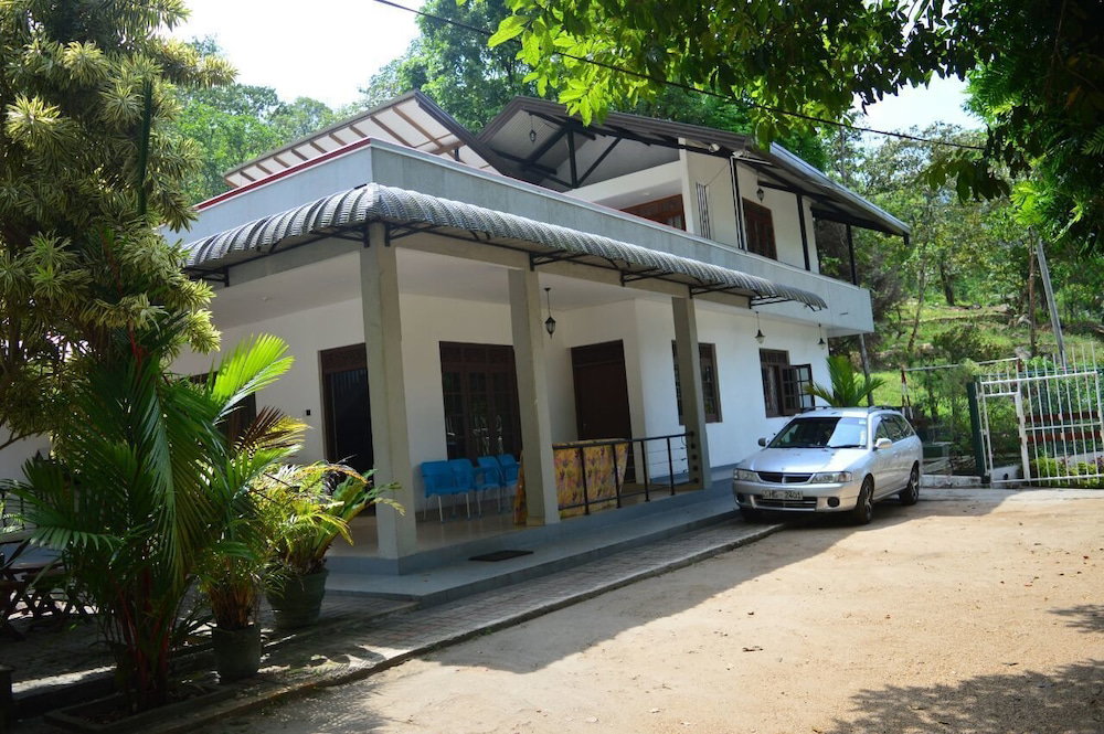 Hotel Elkaduwa Bungalow