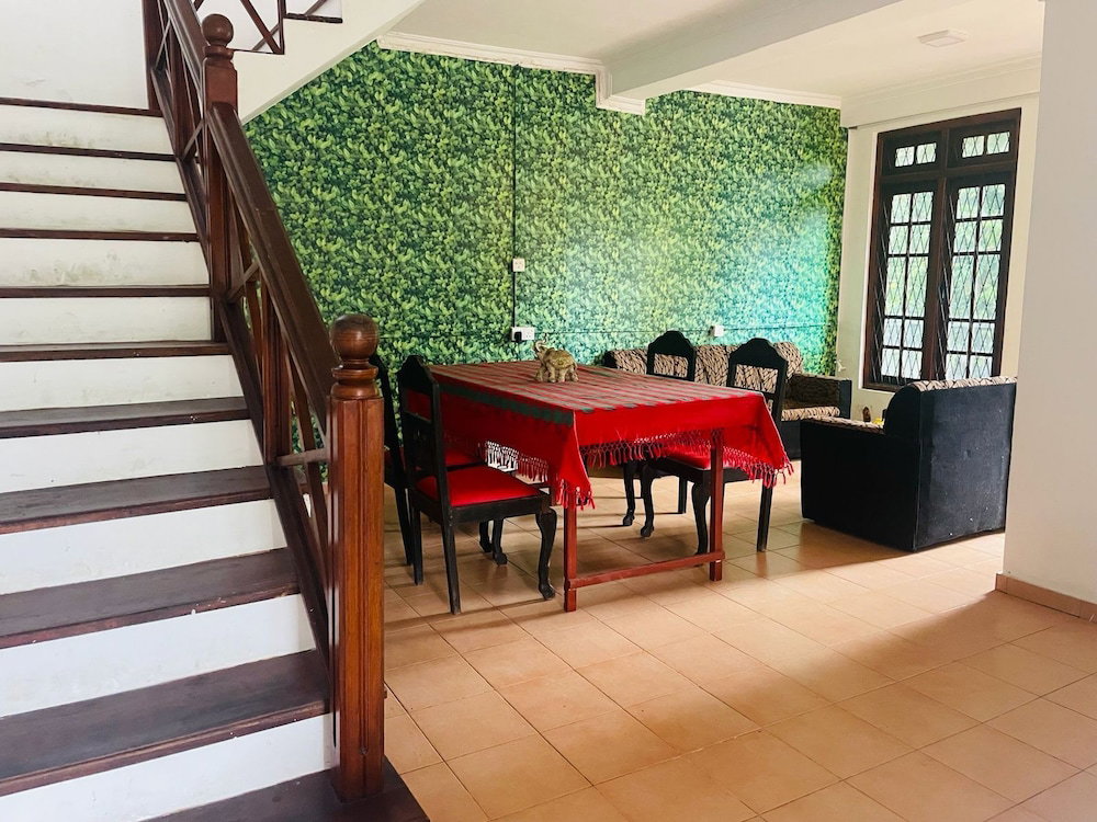 Hotel Dream Villa & Hostal Kandy