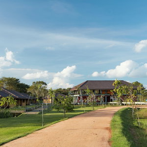 Hotel Seerock The King's Domain cazare Habarana
