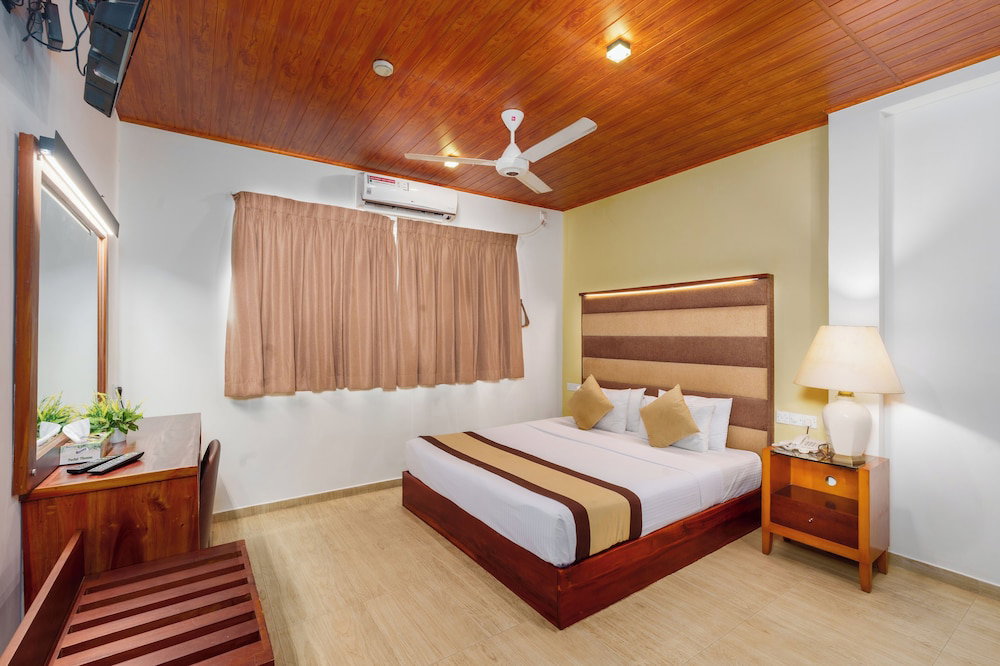 Beach Corridor Hotel & Spa With Free Airport Shuttle