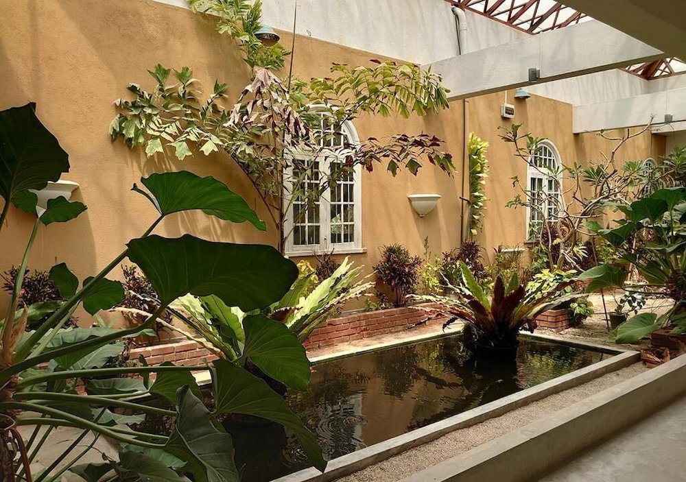 Sea Breeze Hotel Ambalangoda