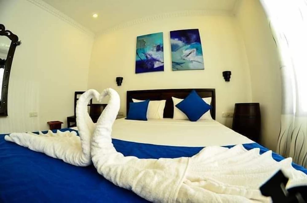 Royal Mandira Hotel