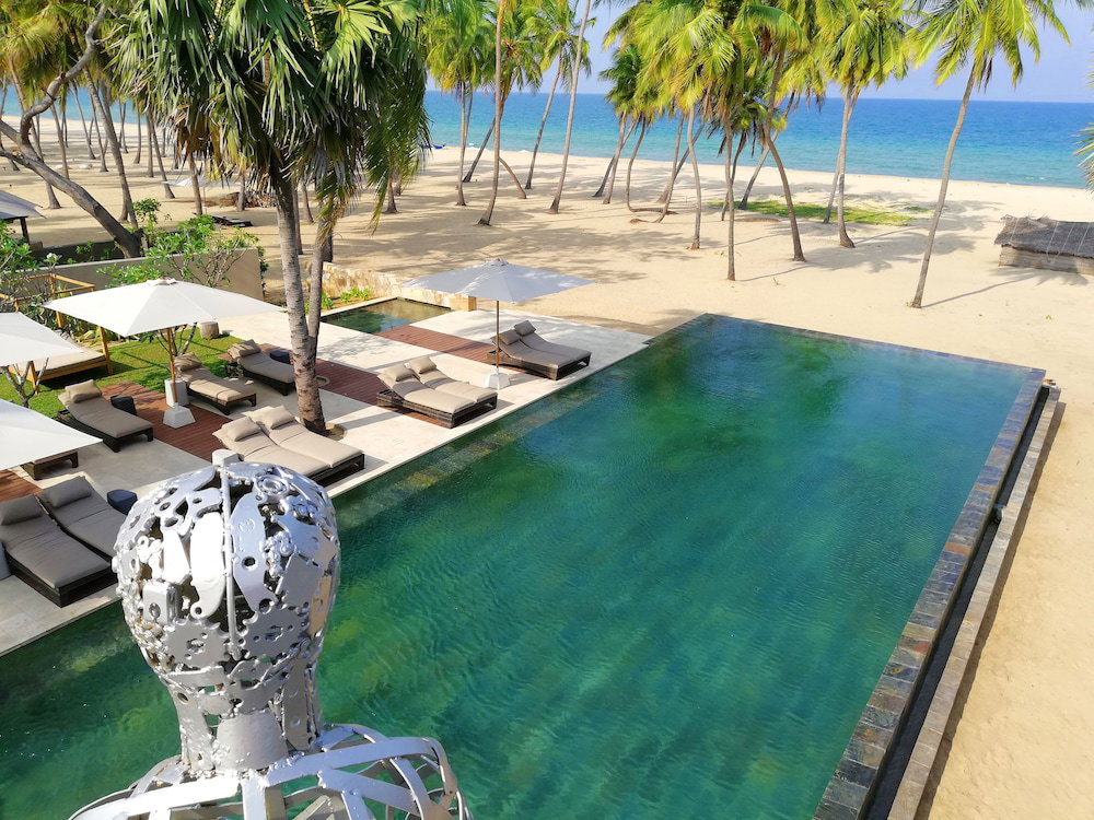 Hotel Karpaha Sands