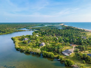 Hotel Elements Beach & Nature Resort cazare Puttalam