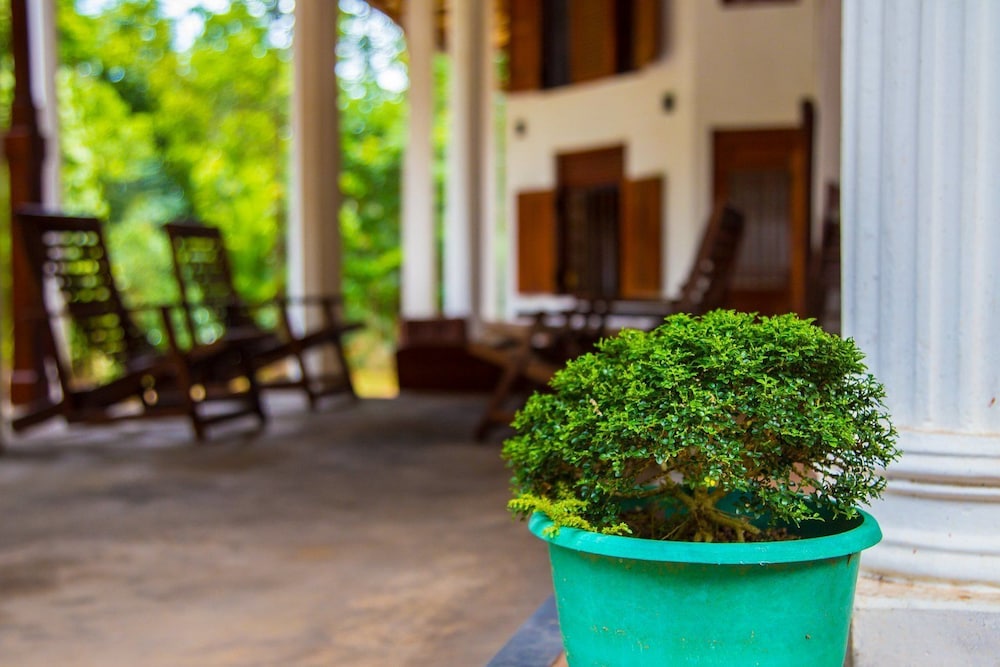 Hotel Aqua Nillambe